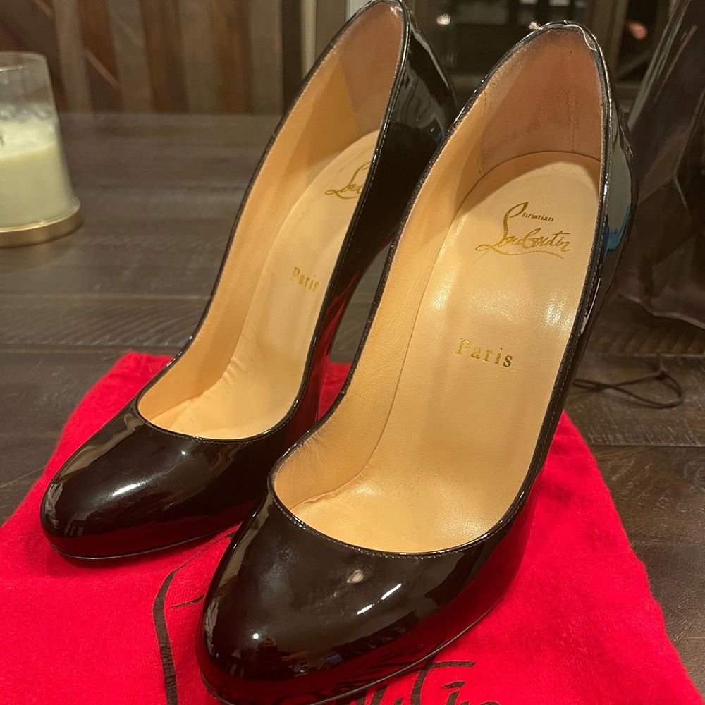 Christian Louboutin Black Pumps